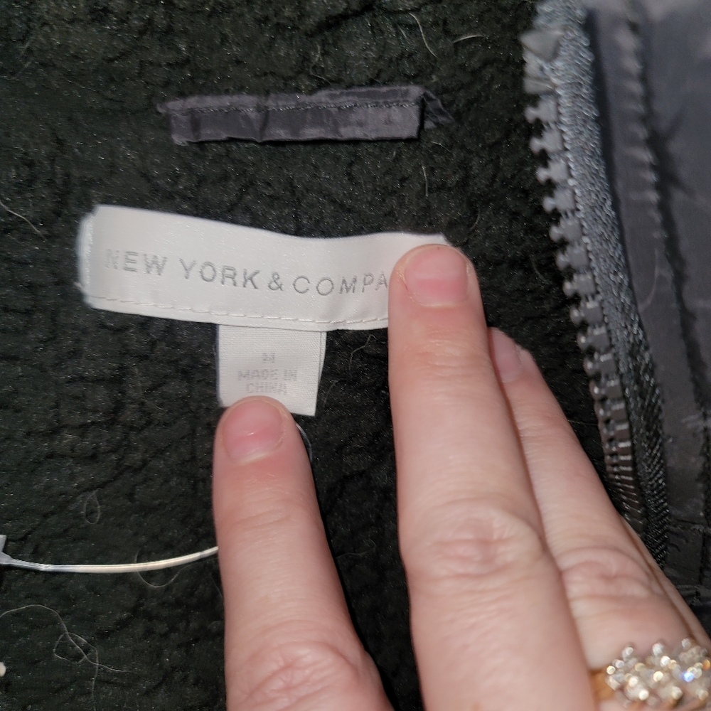 Vest - Picture 2 of 2
